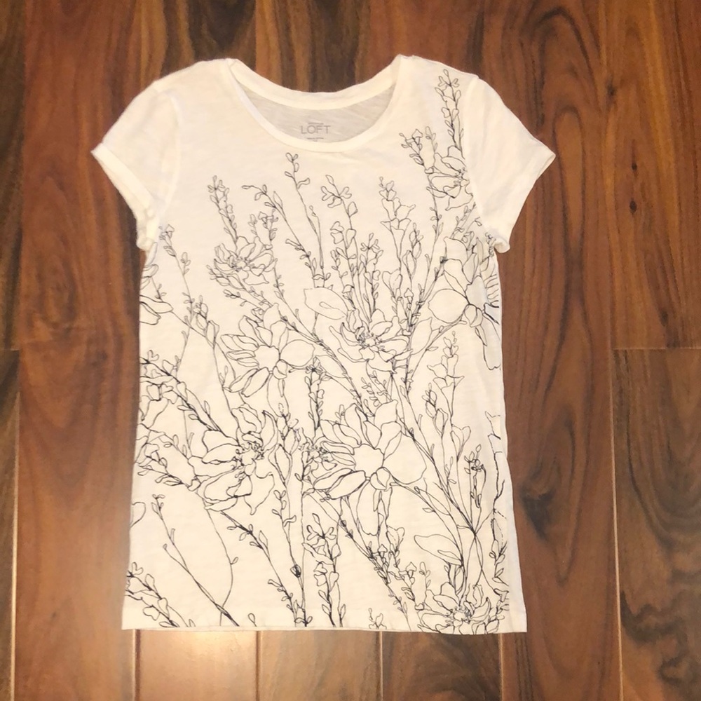 LOFT White Short Sleeve Tee with Nature-Inspired Design